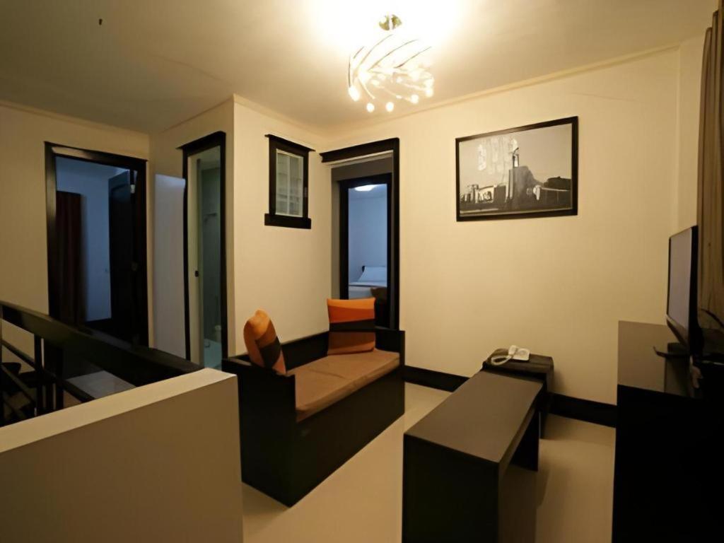 L Square Hotel Tarlac City Luaran gambar